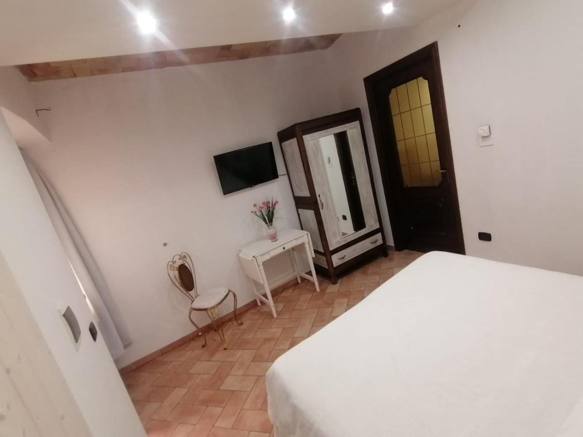 Ca Reginella B&B Диано-д'Альба Экстерьер фото
