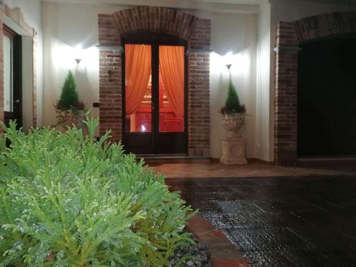 Ca Reginella B&B Диано-д'Альба Экстерьер фото